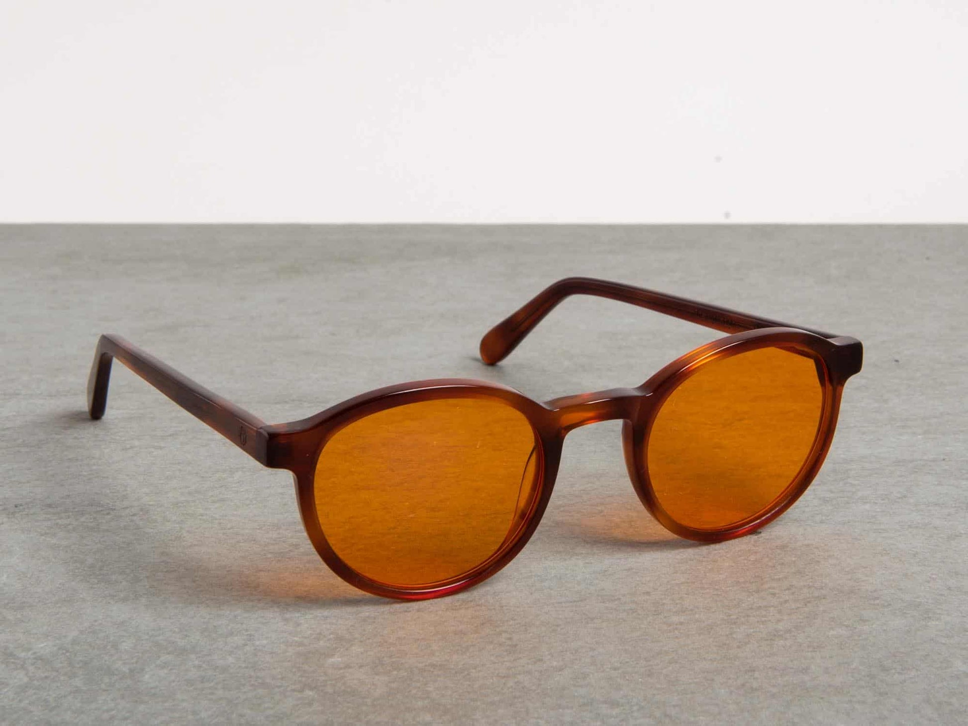 Ott / Light Tortoise / Dusk